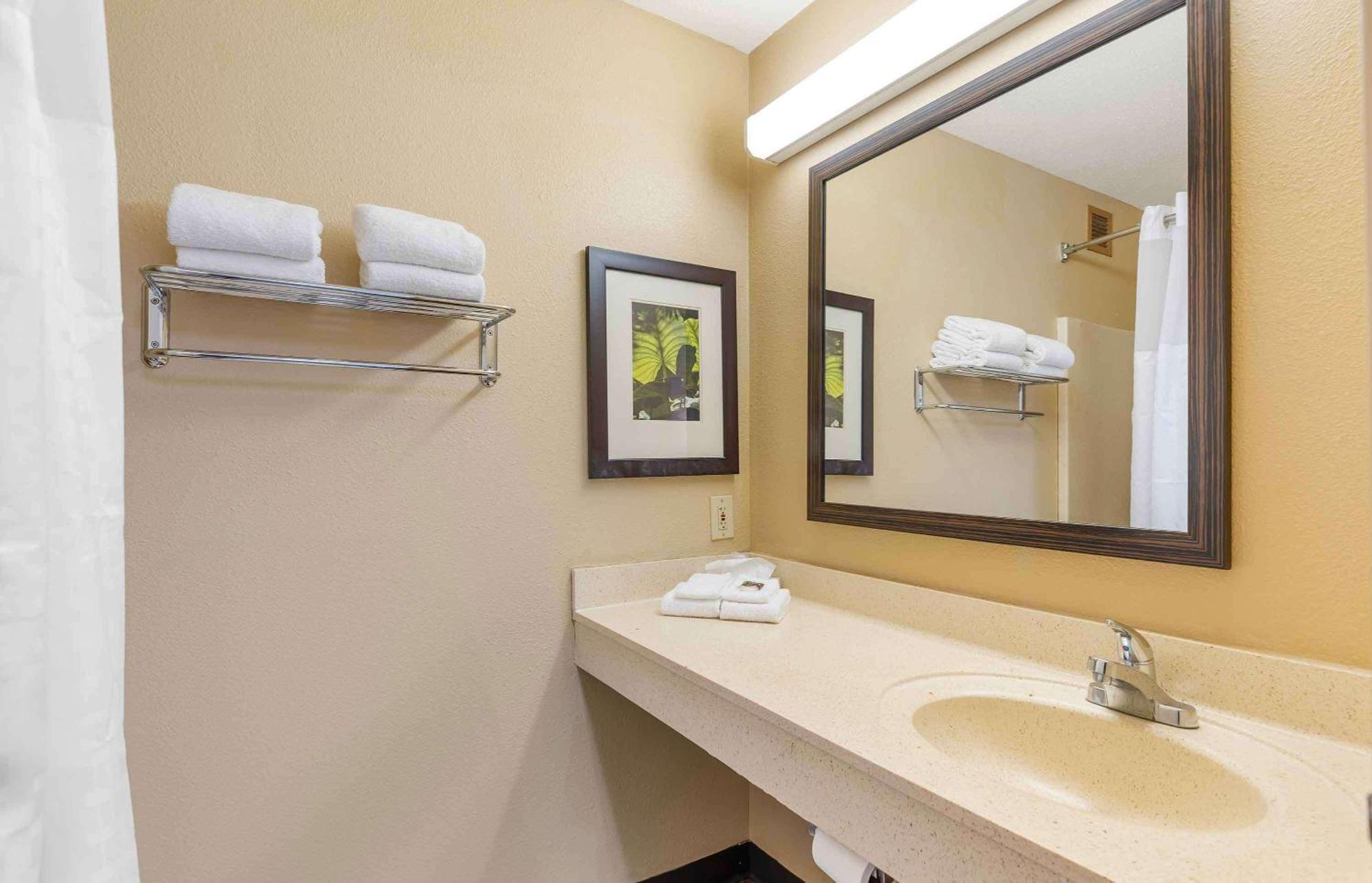 Extended Stay America Suites - St Louis - Westport - E Lackland Rd Мэриленд-Хайтс Экстерьер фото
