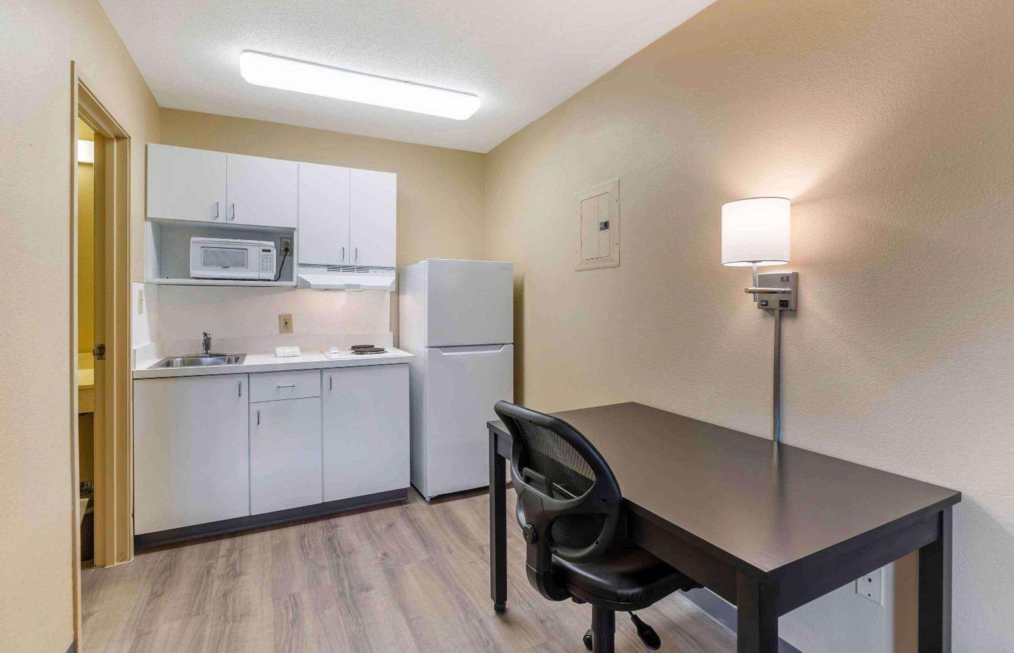 Extended Stay America Suites - St Louis - Westport - E Lackland Rd Мэриленд-Хайтс Экстерьер фото
